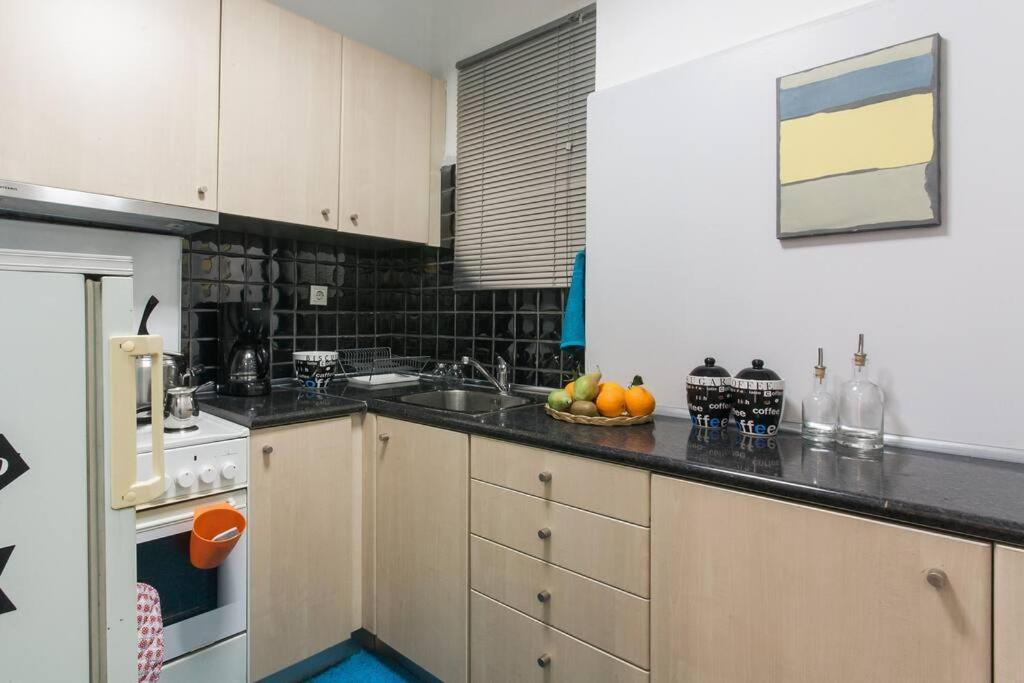 Modern Flat In City Center Atene Esterno foto