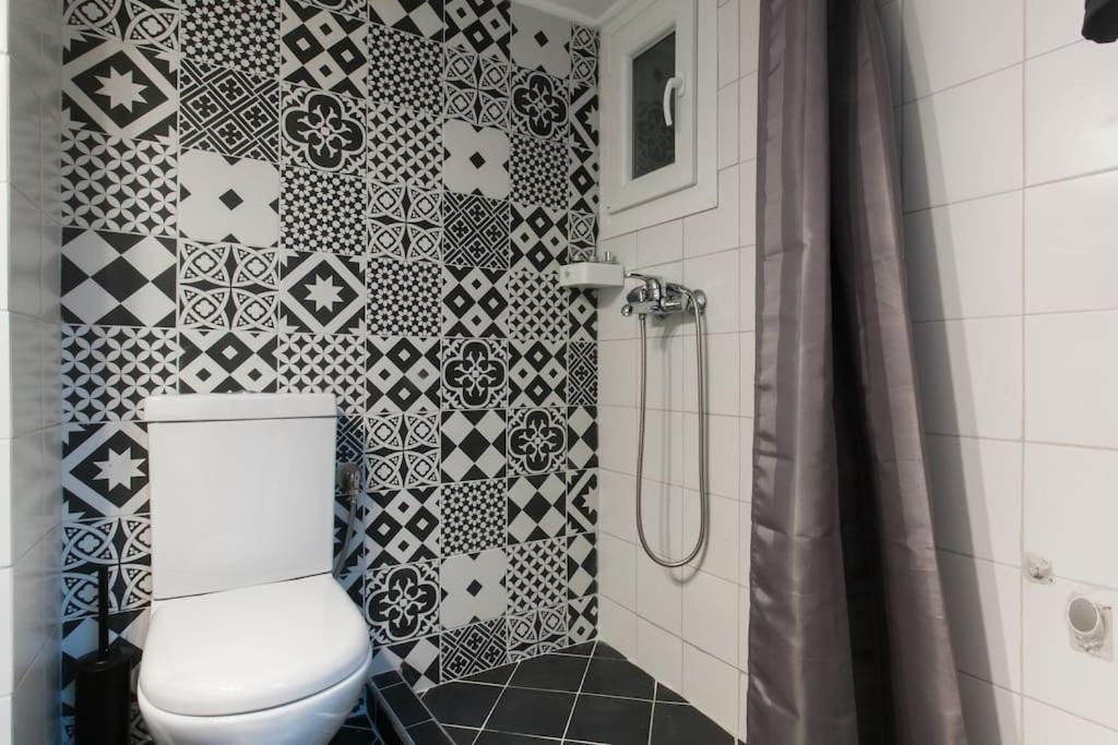 Modern Flat In City Center Atene Esterno foto